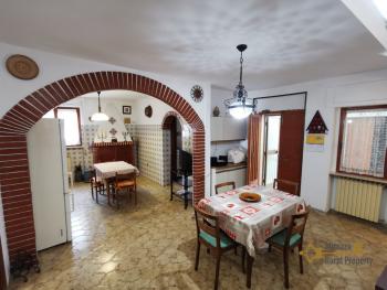 Detached house with 6 bedrooms, garden, garage and separate annex for guests. Img15