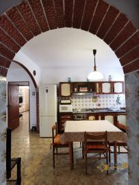 Detached house with 6 bedrooms, garden, garage and separate annex for guests. Img11