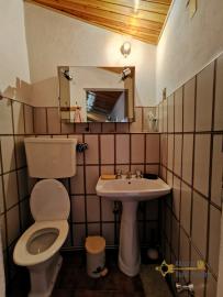 Detached house with 6 bedrooms, garden, garage and separate annex for guests. Img37