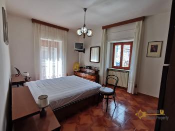 Detached house with 6 bedrooms, garden, garage and separate annex for guests. Img28