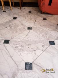 Very large town house with seven bedrooms and garden for sale. Abruzzo Img17