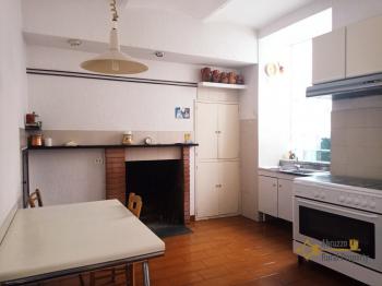 Very large town house with seven bedrooms and garden for sale. Abruzzo Img9