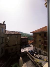 Very large town house with seven bedrooms and garden for sale. Abruzzo Img21
