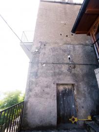 Large town house made of stone with terrace, near the coast. Img43