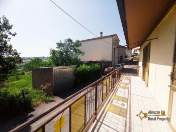 Detached country house with garden, land, garage and two large cellars. Roccaspinalveti Img29