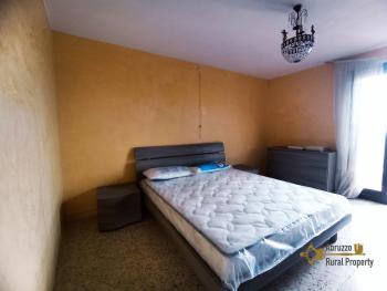 Large stone house with garden, panoramic terrace and independent annex. Carunchio Img18