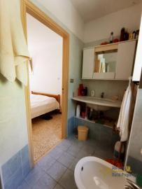 Petite town house in perfect condition near the coast for sale in Abruzzo. Img21