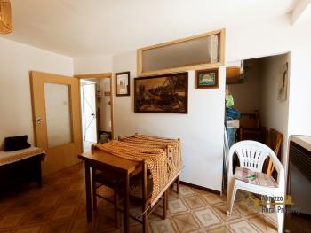 Petite town house in perfect condition near the coast for sale in Abruzzo. Img8