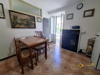 Ready to move in, two-bedroom town house in perfect condition near the coast. San Buono