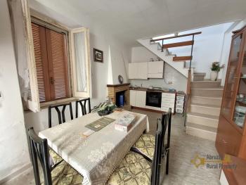 Cosy town house with panoramic view and cellar. San Buono