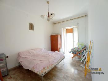 Town house with panoramic view and cellar for sale. Img14