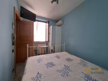 Large character stone house with rooftop terrace in the historic center of Lanciano. Img36