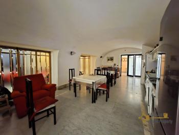 Large character stone house with rooftop terrace in the historic center of Lanciano. Img12