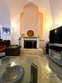 Large character stone house with rooftop terrace in the historic center of Lanciano. Img7