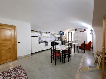 Large character stone house with rooftop terrace in the historic center of Lanciano. Img9