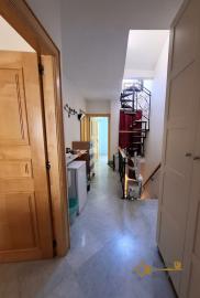 Large character stone house with rooftop terrace in the historic center of Lanciano. Img41