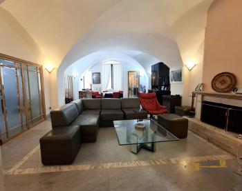 Large character stone house with rooftop terrace in the historic center of Lanciano. Img8