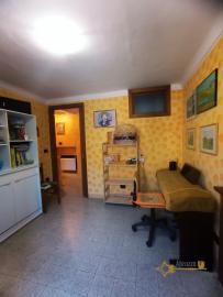 Beautiful character town house completely restored for sale. Abruzzo. Img17