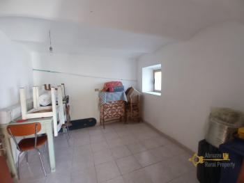 Petite semidetached house with cellar and panoramic view. Celenza sul Trigno Img19