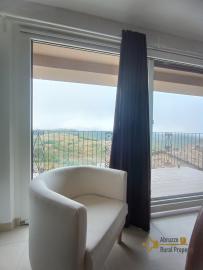 Recently restored town house with garage for sale in Carunchio. Img17