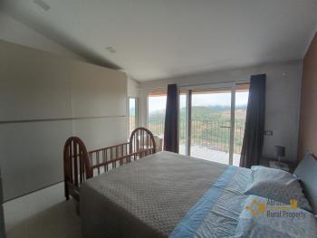 Recently restored town house with garage for sale in Carunchio. Img14