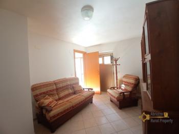 Perfect condition town house with garage and cellar. Montemitro., Img5