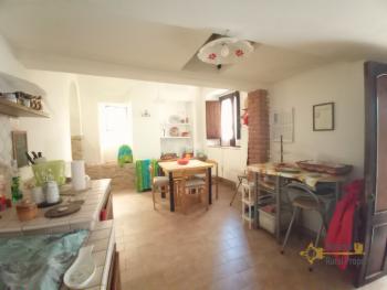 Cosy town house with a beautiful panoramic terrace and a sea view. Gissi. Img23