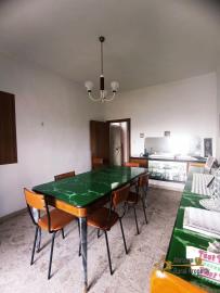 Two bedrooms town house with terrace and garden for sale near the coast. Img12