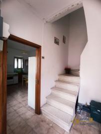 Two bedrooms town house with terrace and garden for sale near the coast. Img6