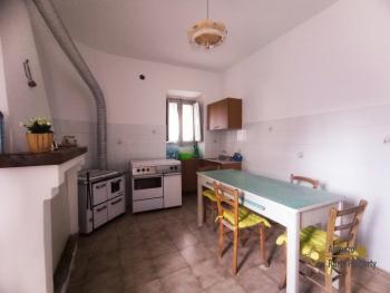 Two bedrooms town house with terrace and garden for sale near the coast. Img7