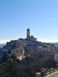 Elegant and characterful town house with vintage tiles and high barrel ceilings. Furci. Img27