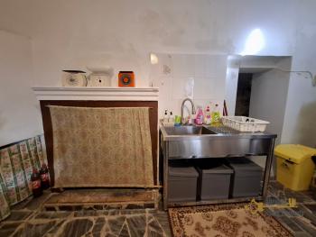 Elegant and characterful town house with vintage tiles and high barrel ceilings. Furci. Img10