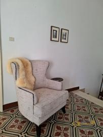 Elegant and characterful town house with vintage tiles and high barrel ceilings. Furci. Img23