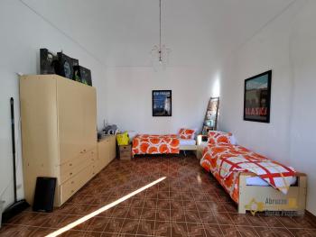 Elegant and characterful town house with vintage tiles and high barrel ceilings. Furci. Img35