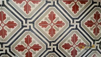 Elegant and characterful town house with vintage tiles and high barrel ceilings. Furci. Img19