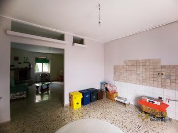 Perfect condition detached town house with two units for sale. Img19