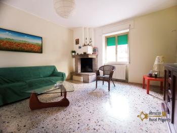 Perfect condition detached town house with two units for sale. Img16