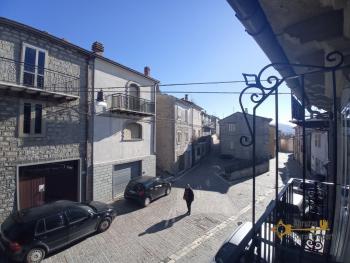 Traditional two-bedroom stone house dated back to 1930. Castiglione Messer Marino. Img14