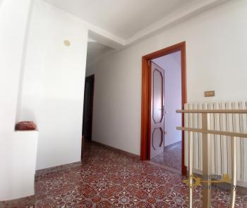 Four - bedroom town house with a large garage, in perfect condition. Acquaviva Collecroce Img15