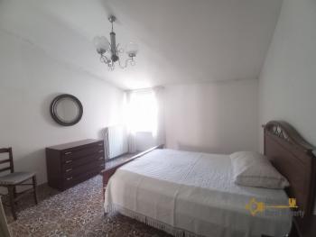 Four - bedroom town house with a large garage, in perfect condition. Acquaviva Collecroce Img23