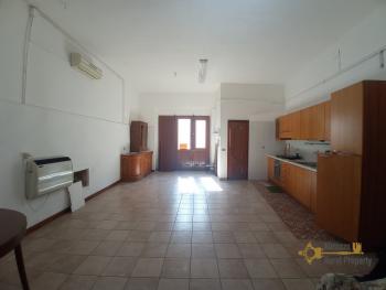 Four - bedroom town house with a large garage, in perfect condition. Acquaviva Collecroce Img33