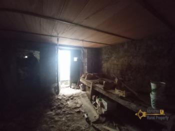 Three bedrooms town house with cellar and small terrace. Carunchio. Img24