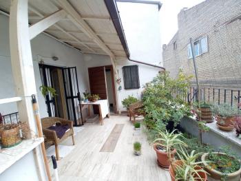 Character three bedrooms town house with patio, lovely sea view. Monteodorisio. Img41