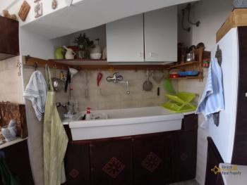 Character three bedrooms town house with patio, lovely sea view. Monteodorisio. Img6