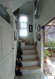 Character three bedrooms town house with patio, lovely sea view. Monteodorisio. Img16