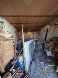 Large town house with panoramic terrace, two bedrooms, garage, cellars and courtyard. Montemitro. Img29