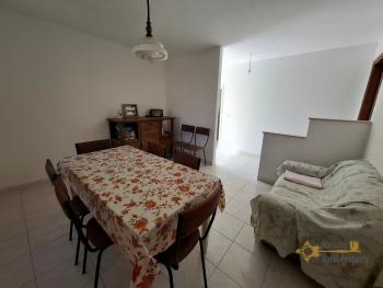 Large town house with panoramic terrace, two bedrooms, garage, cellars and courtyard. Montemitro. Img10