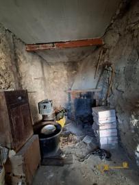 Large town house with panoramic terrace, two bedrooms, garage, cellars and courtyard. Montemitro. Img27