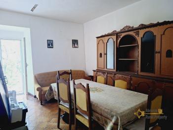 Large town house with terrace, courtyard, garage and annex. Gissi Img14