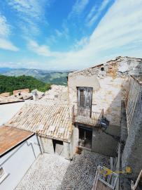 Large town house with terrace, courtyard, garage and annex. Gissi Img30